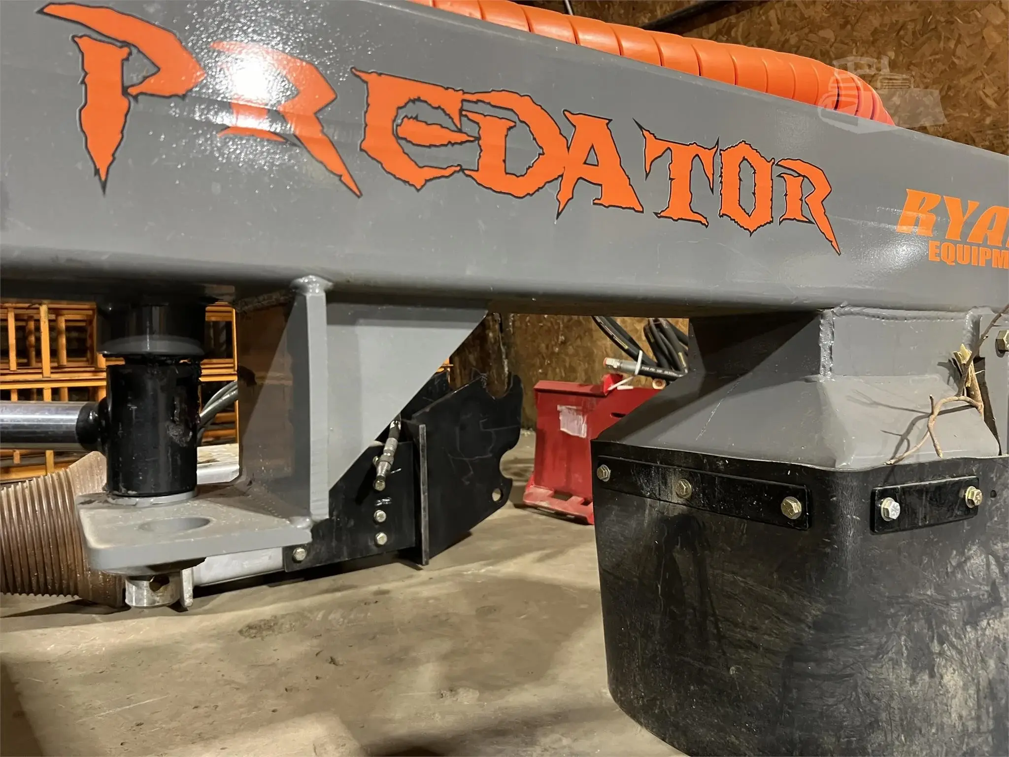 2023 PREDATOR STUMP GRINDER