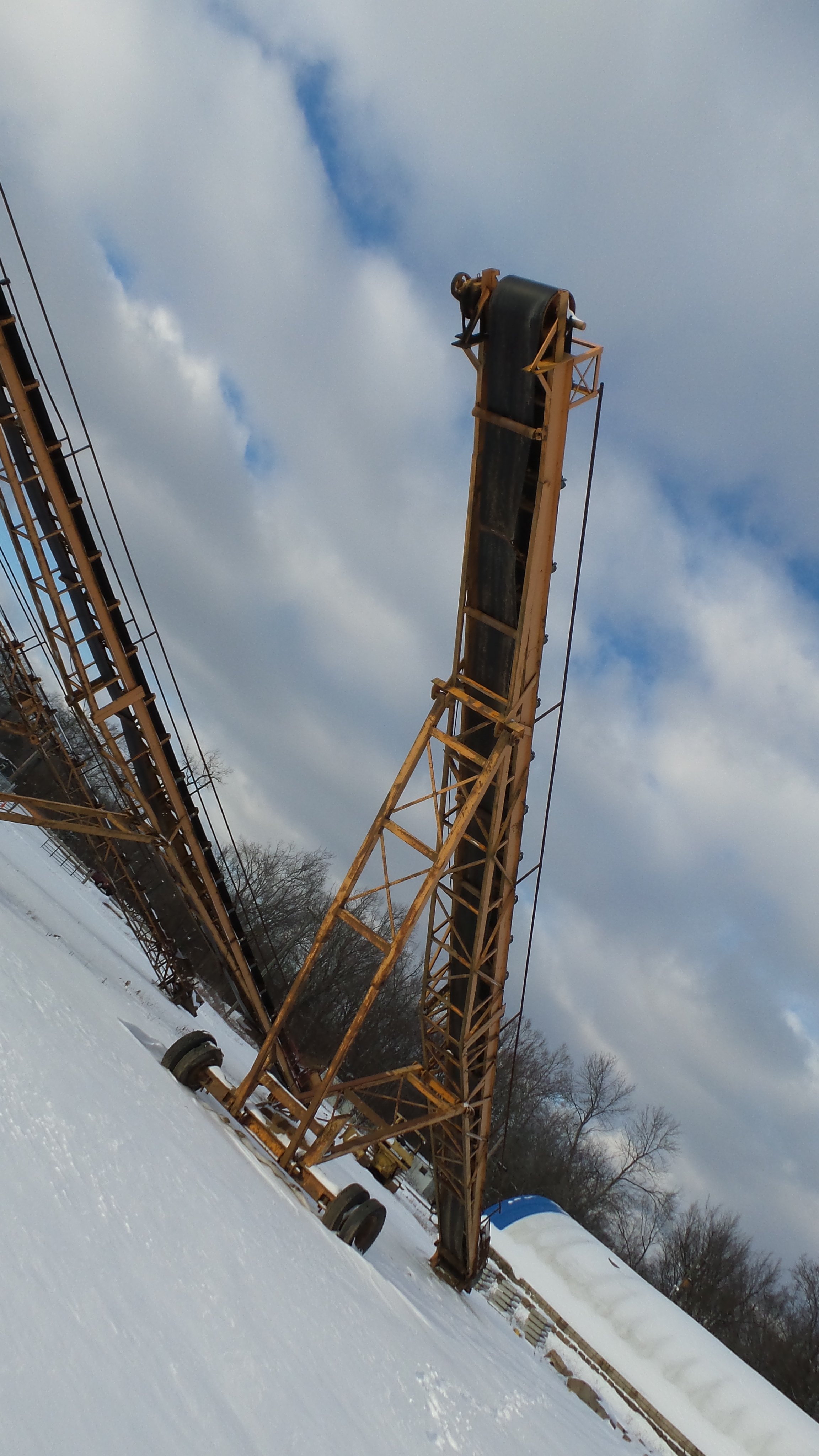 30 X 95' RADIAL STACKING CONVEYOR