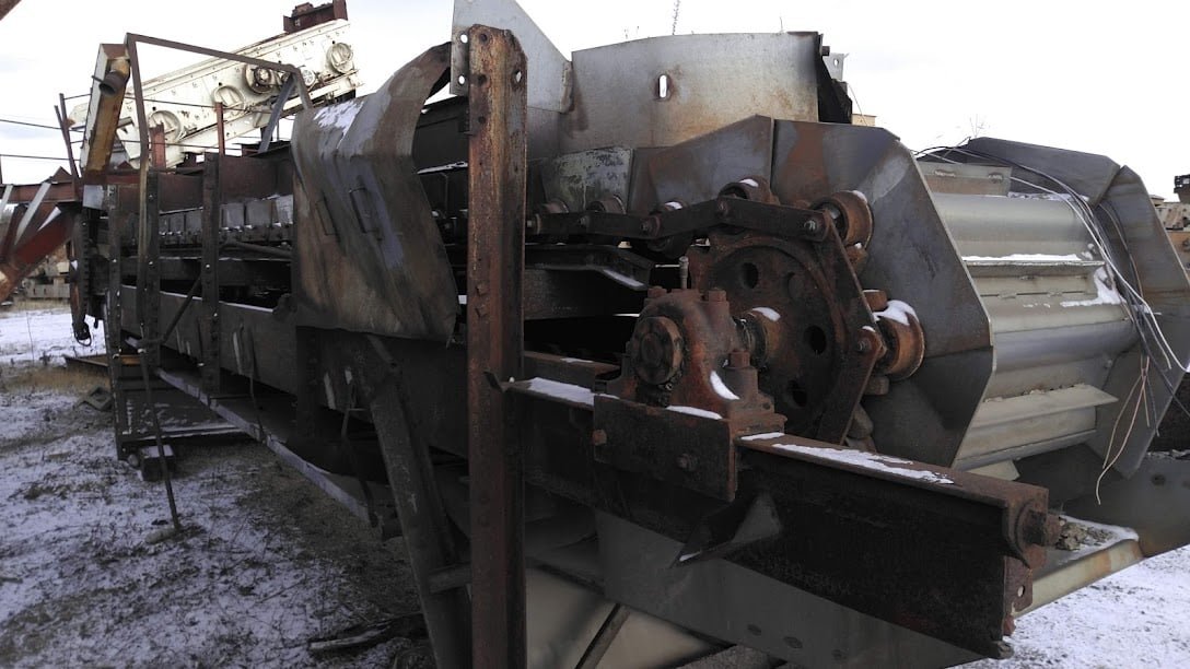 32 X 25' APRON FEEDER