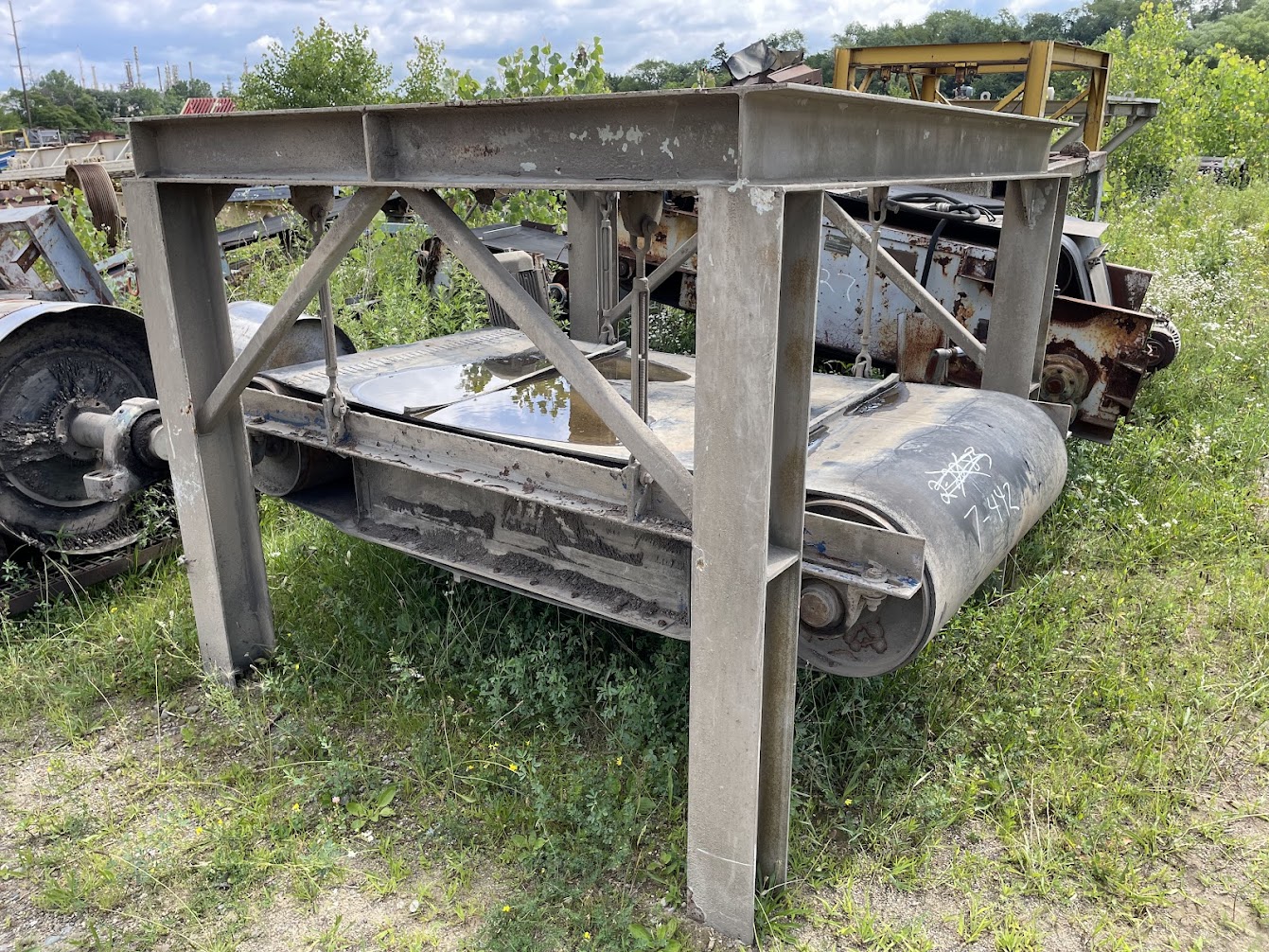 48 CROSSBELT MAGNET WITH STAND