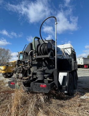 700 Gallon Sealcoat Trailer