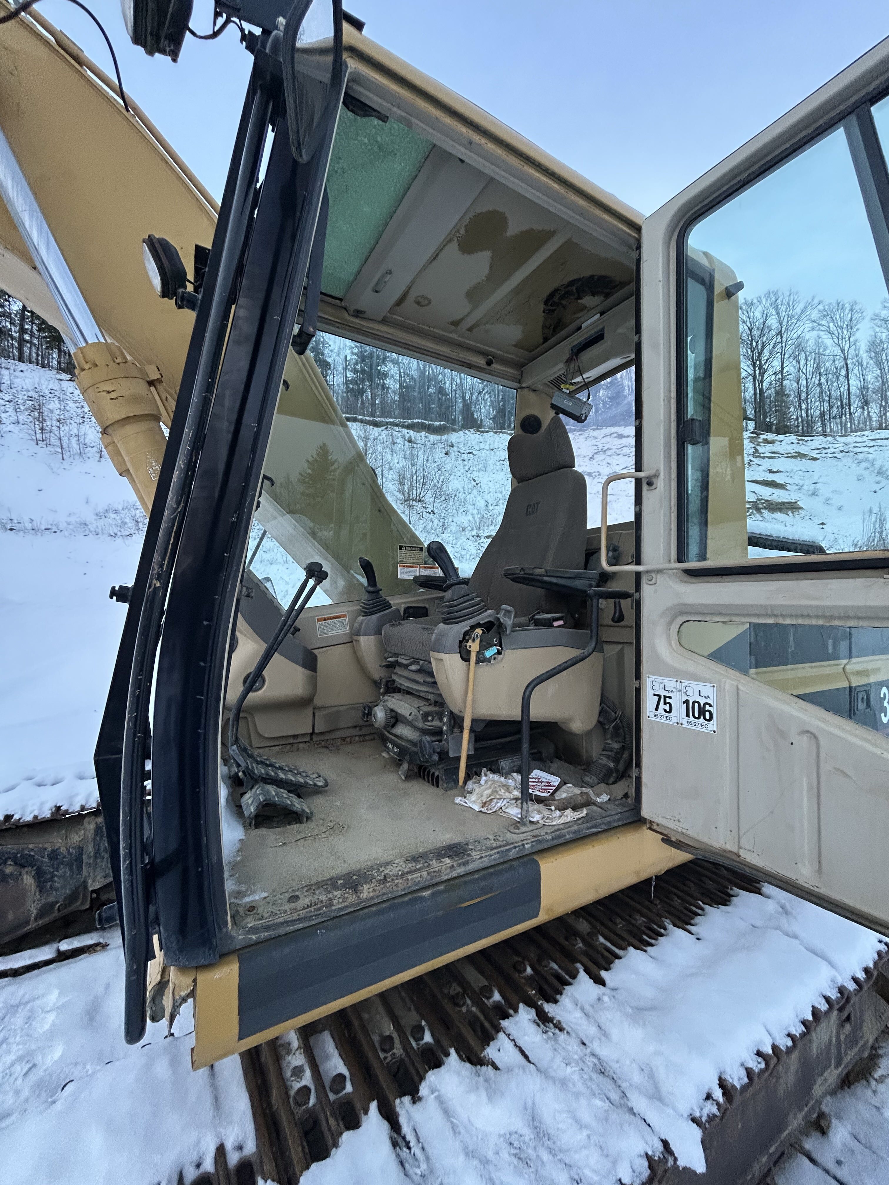 CAT  Excavator
