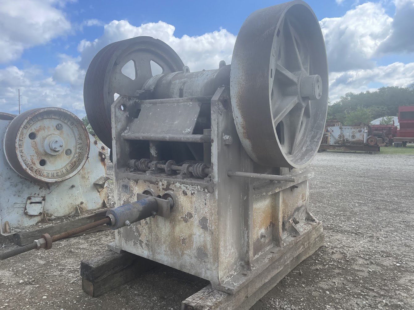 CEDAR RAPIDS 25 X 40 JAW CRUSHER WITH AUTOMATIC RELIEF