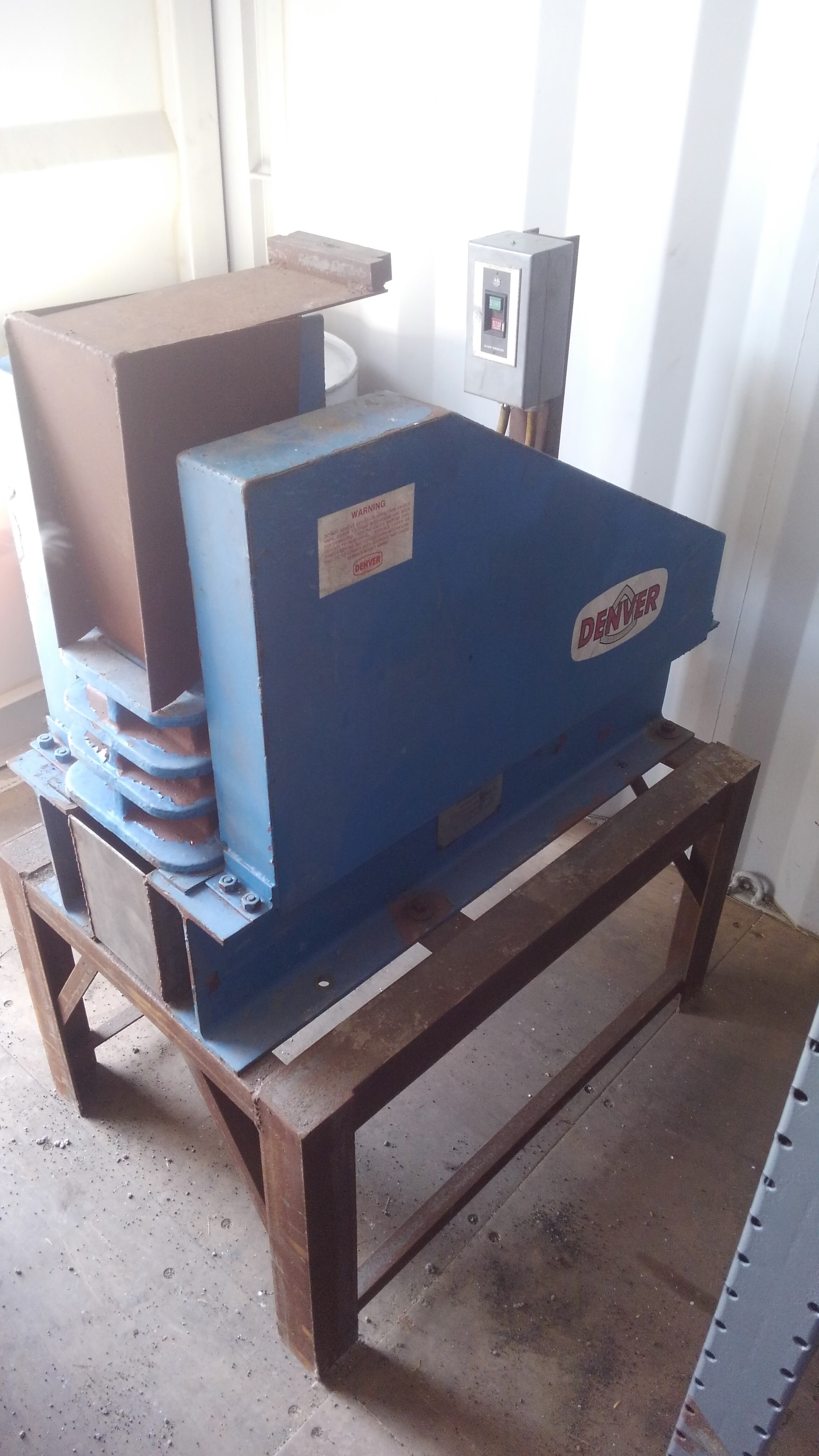 DENVER LAB JAW CRUSHER