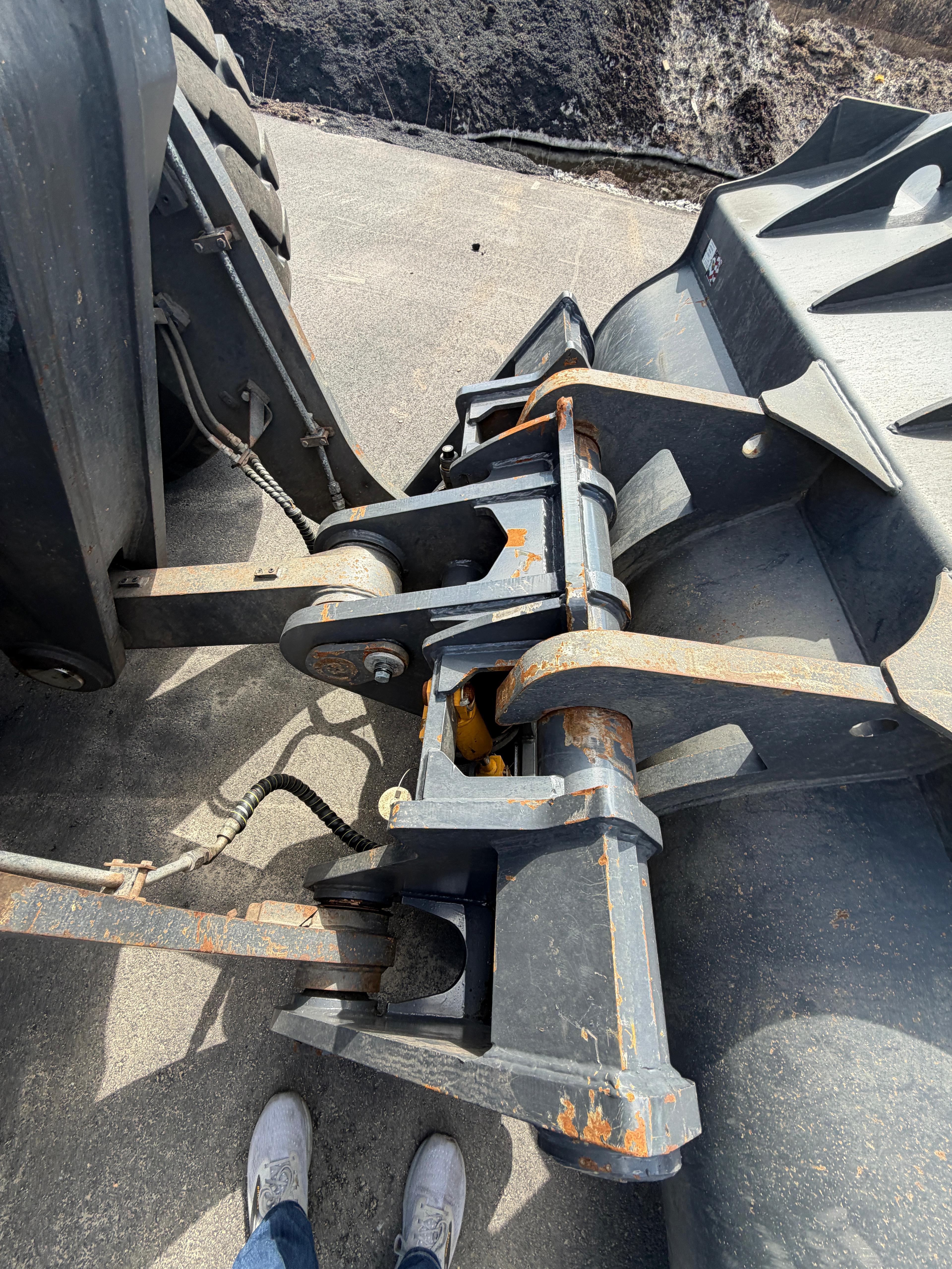 Develon DL420 Wheel Loader