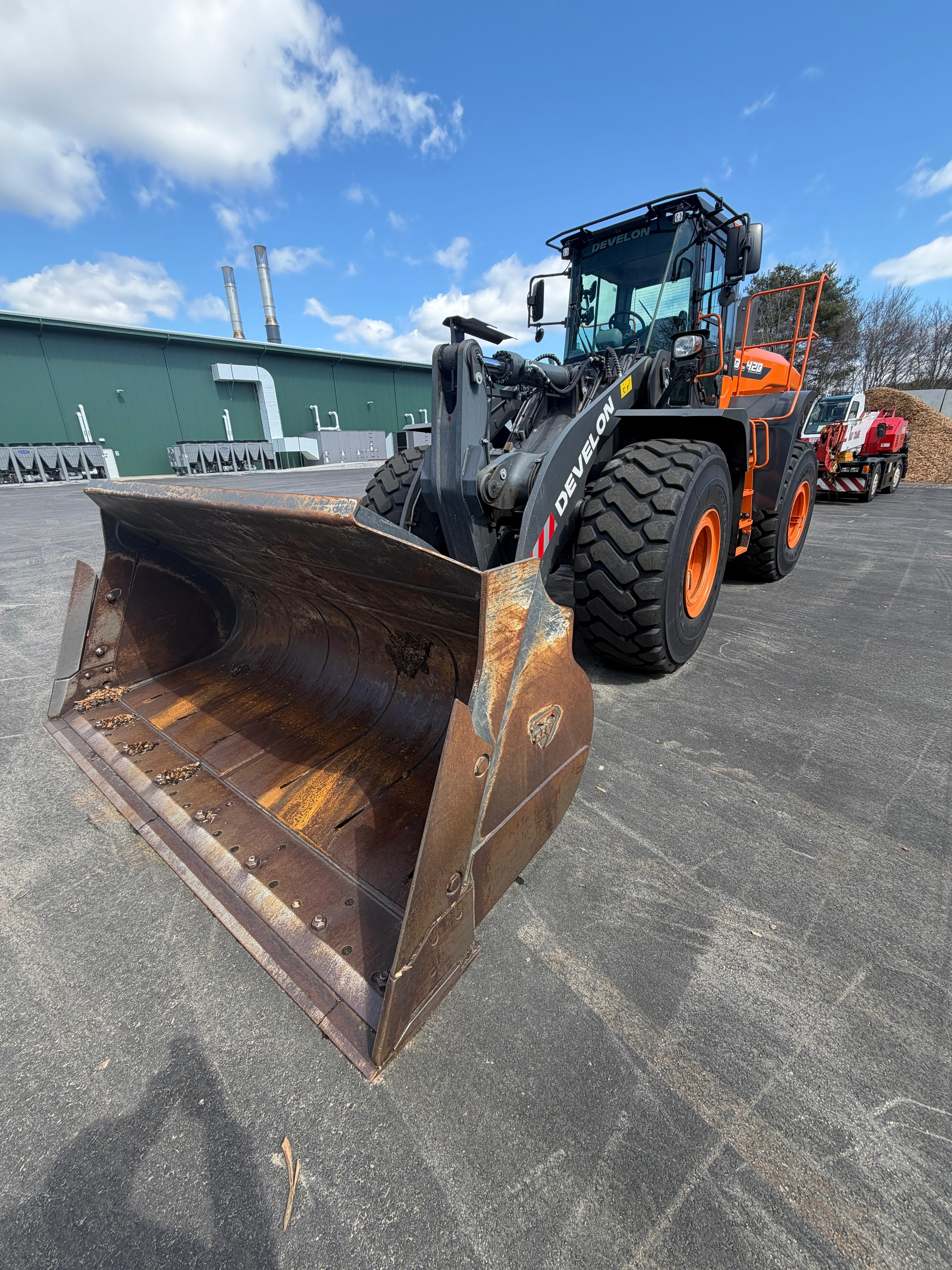 Develon DL420 Wheel Loader
