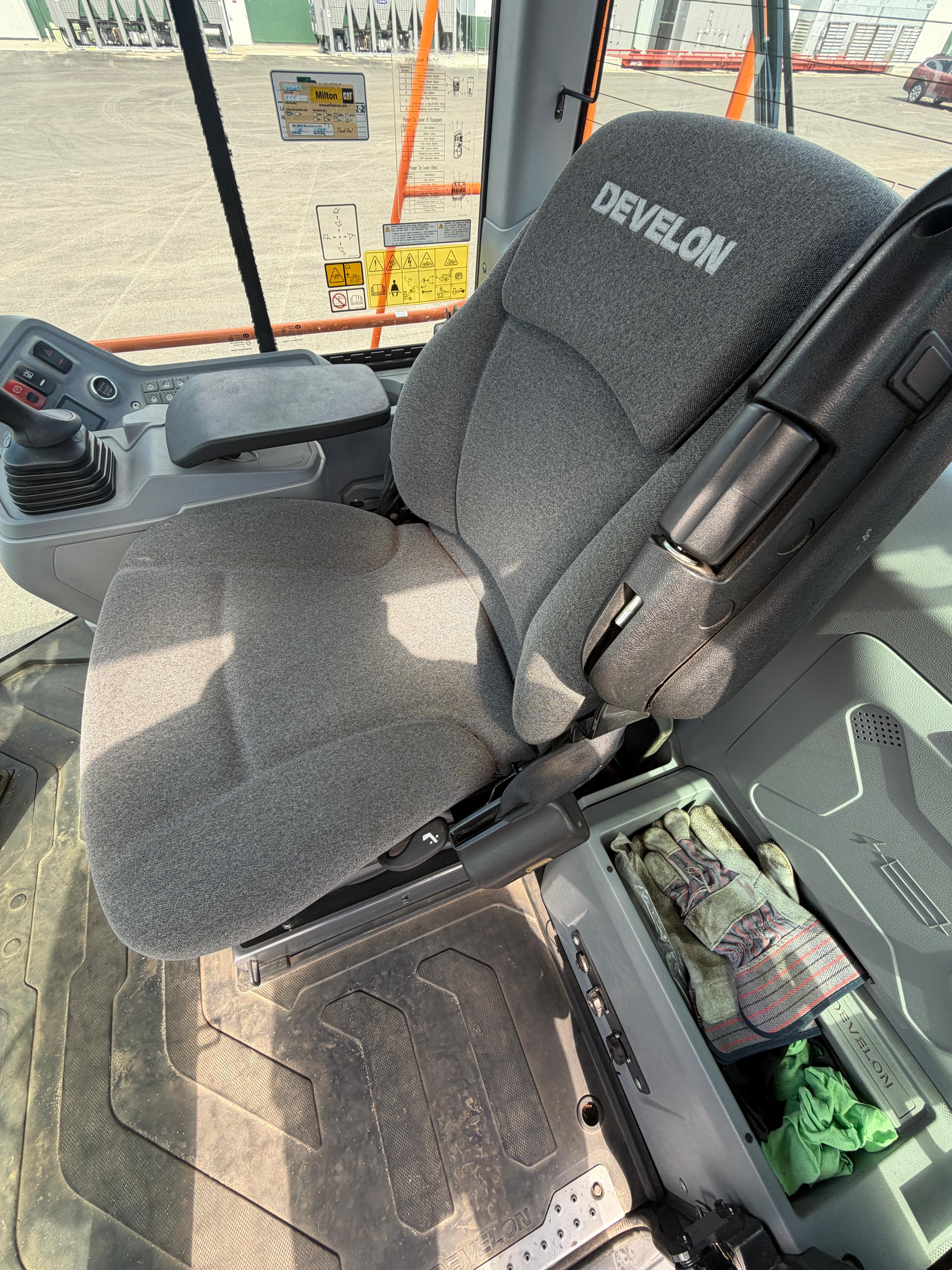 Develon DL420 Wheel Loader