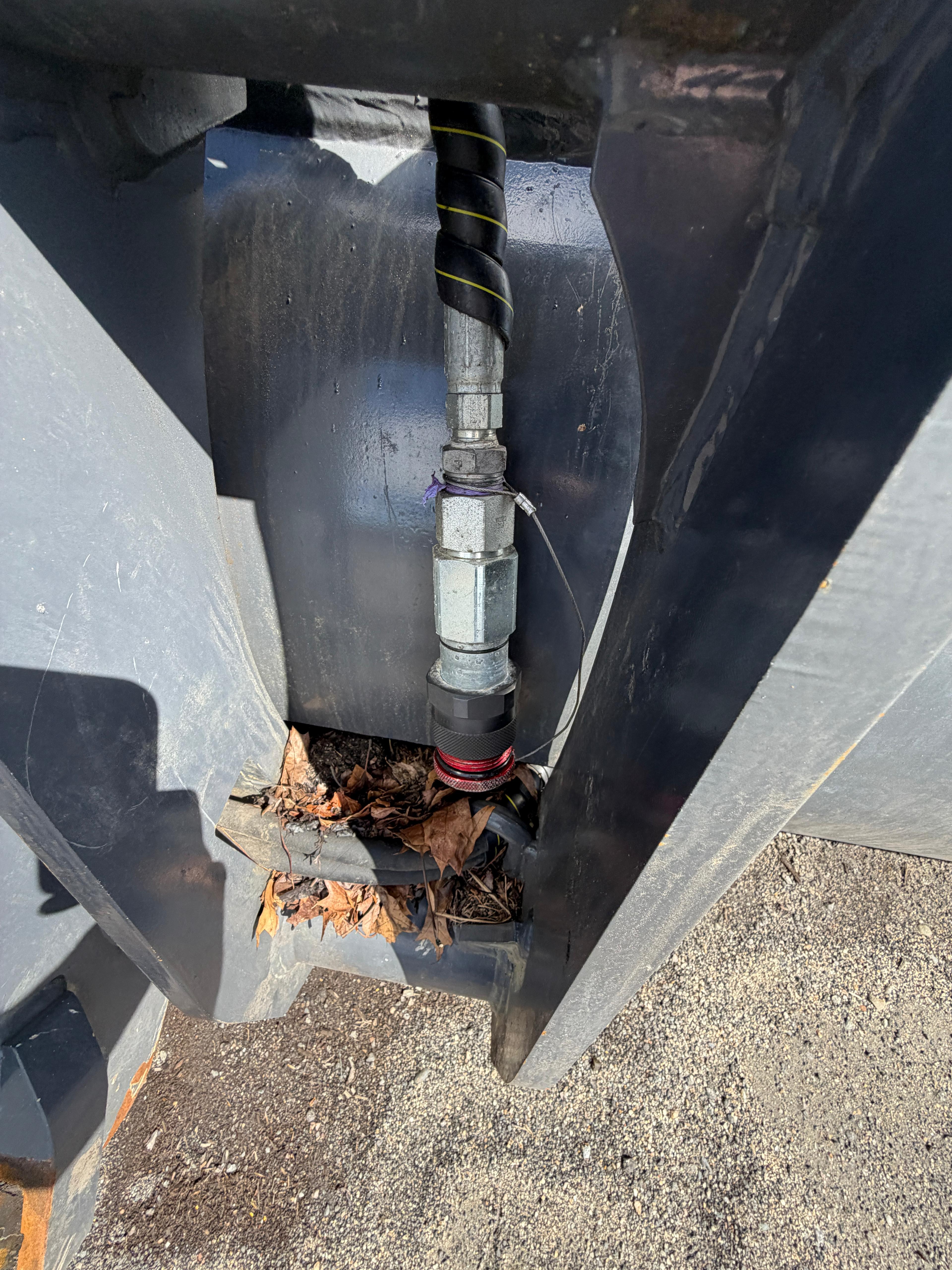 GEM Wheel Loader Roll-Out Bucket