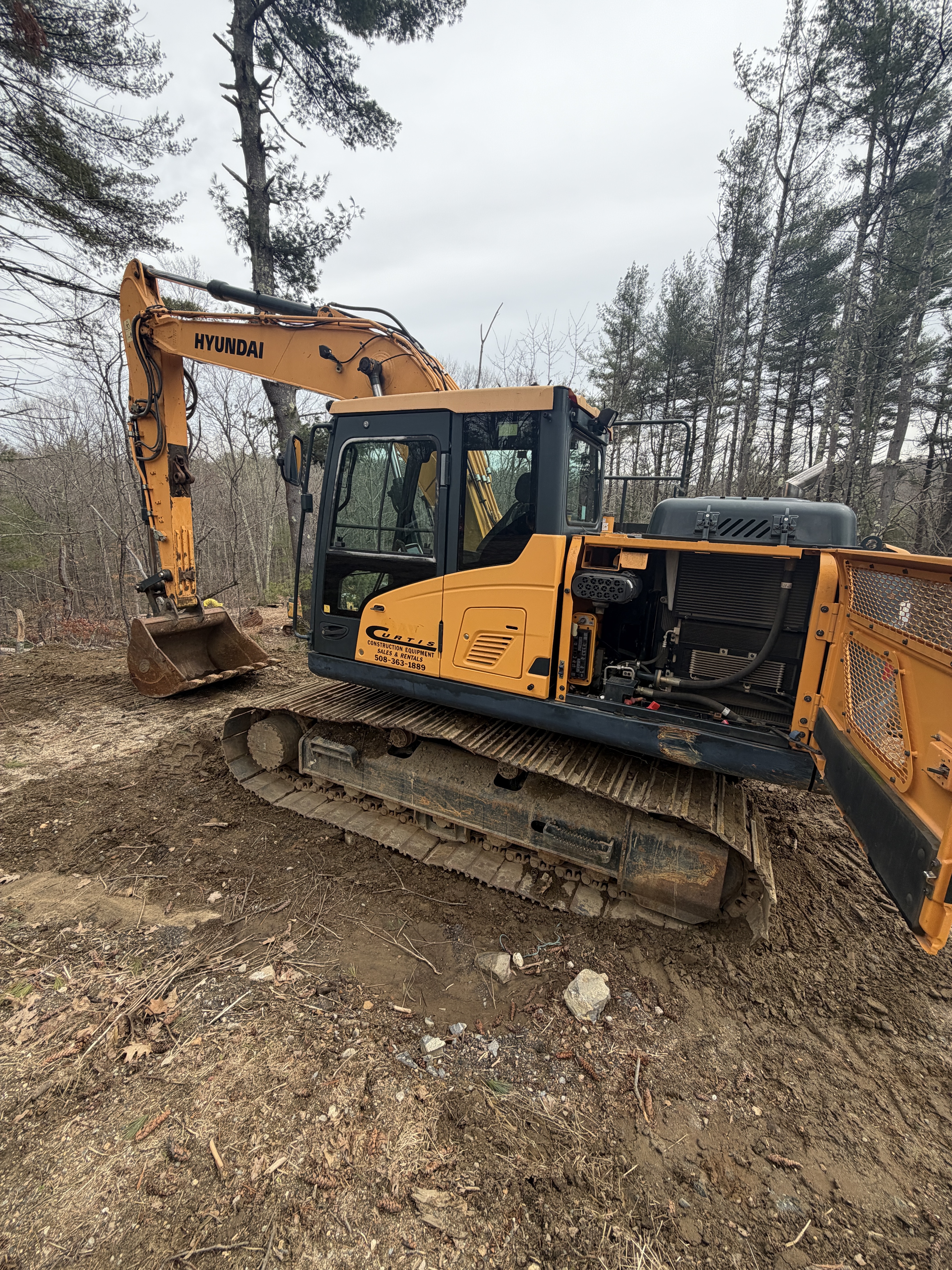 Hyundai HX160L Excavator