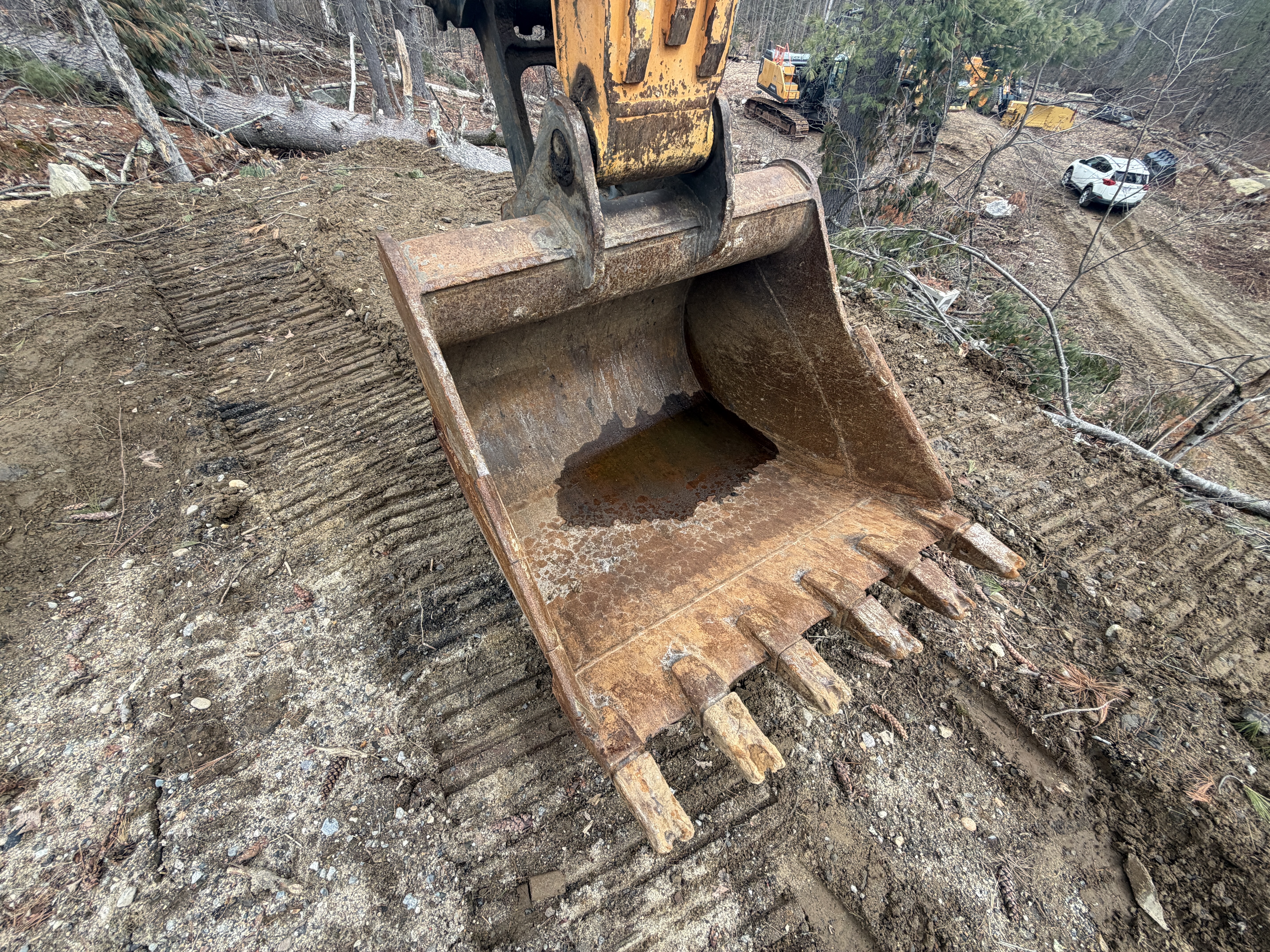 Hyundai HX160L Excavator