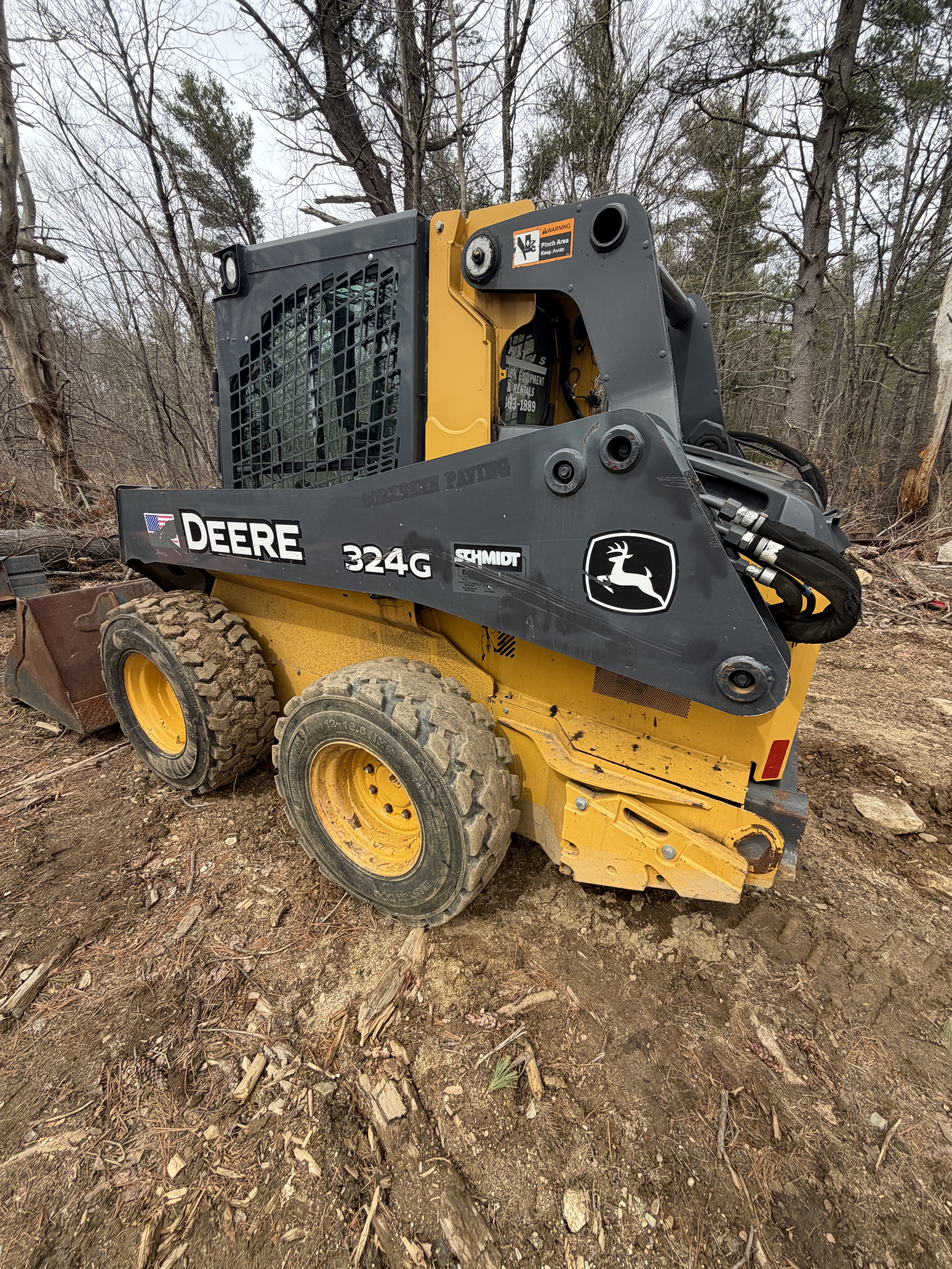John Deere 324G Skid Steer
