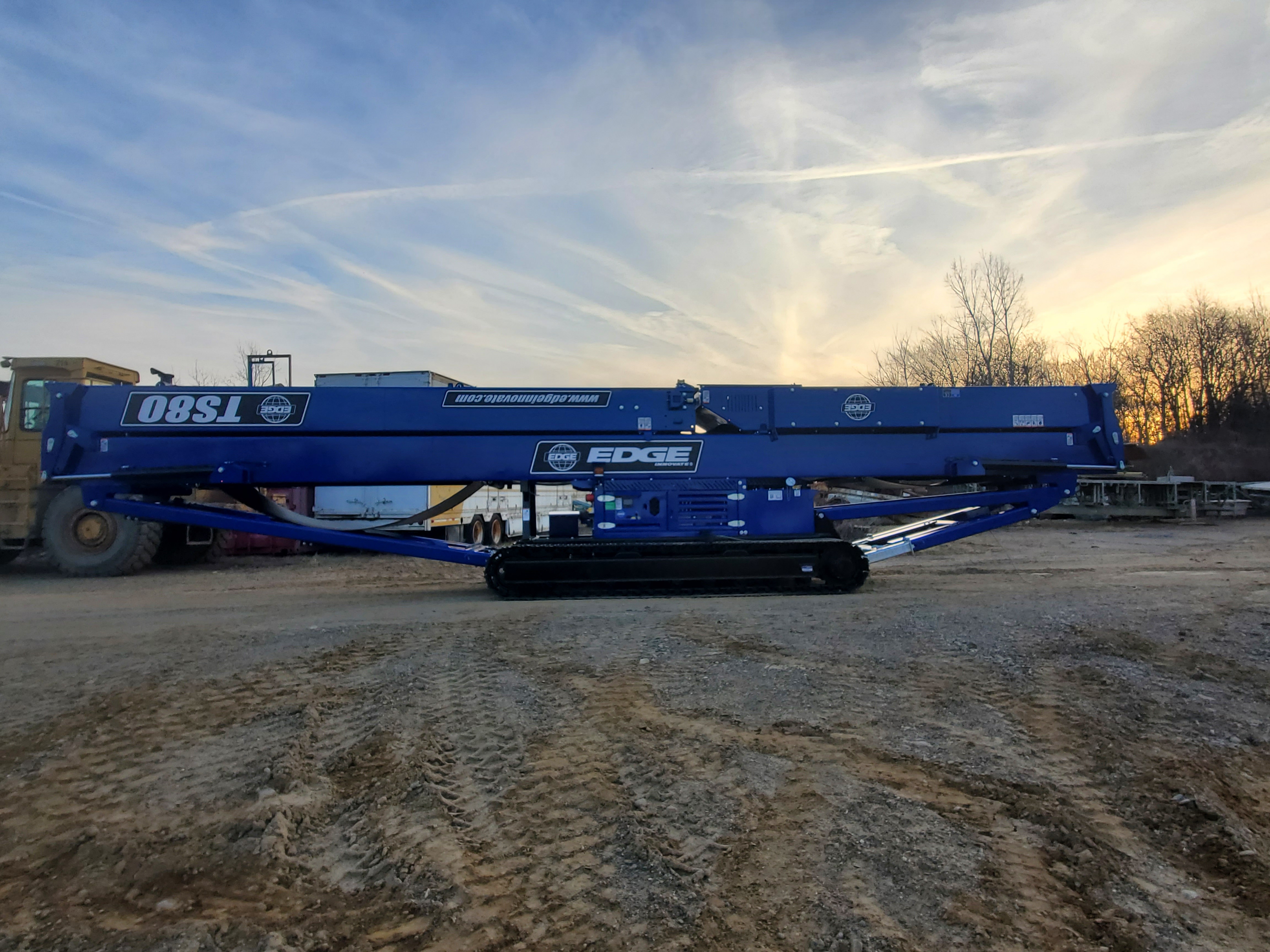 EDGE TS80 TRACKED CONVEYOR