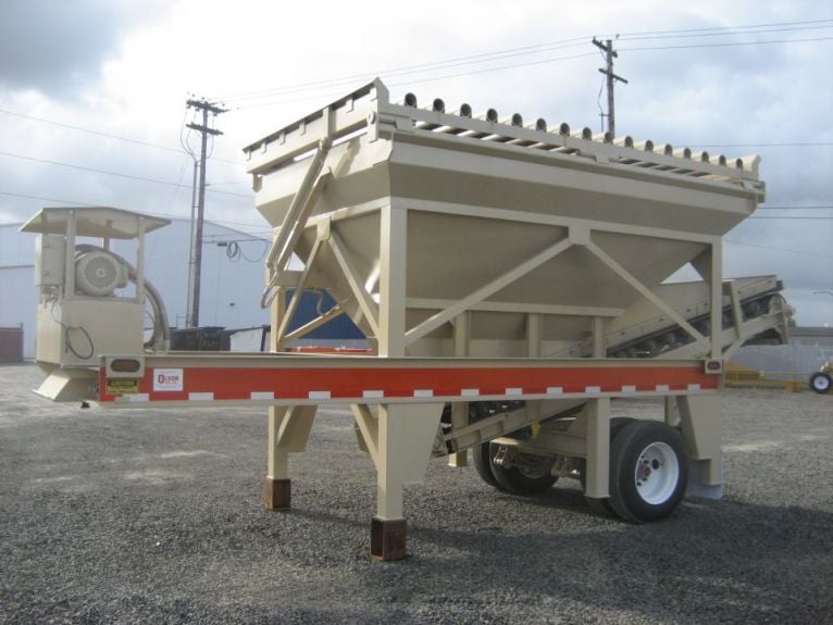 NEW RD OLSON 15-YARD PORTABLE BELT FEEDER