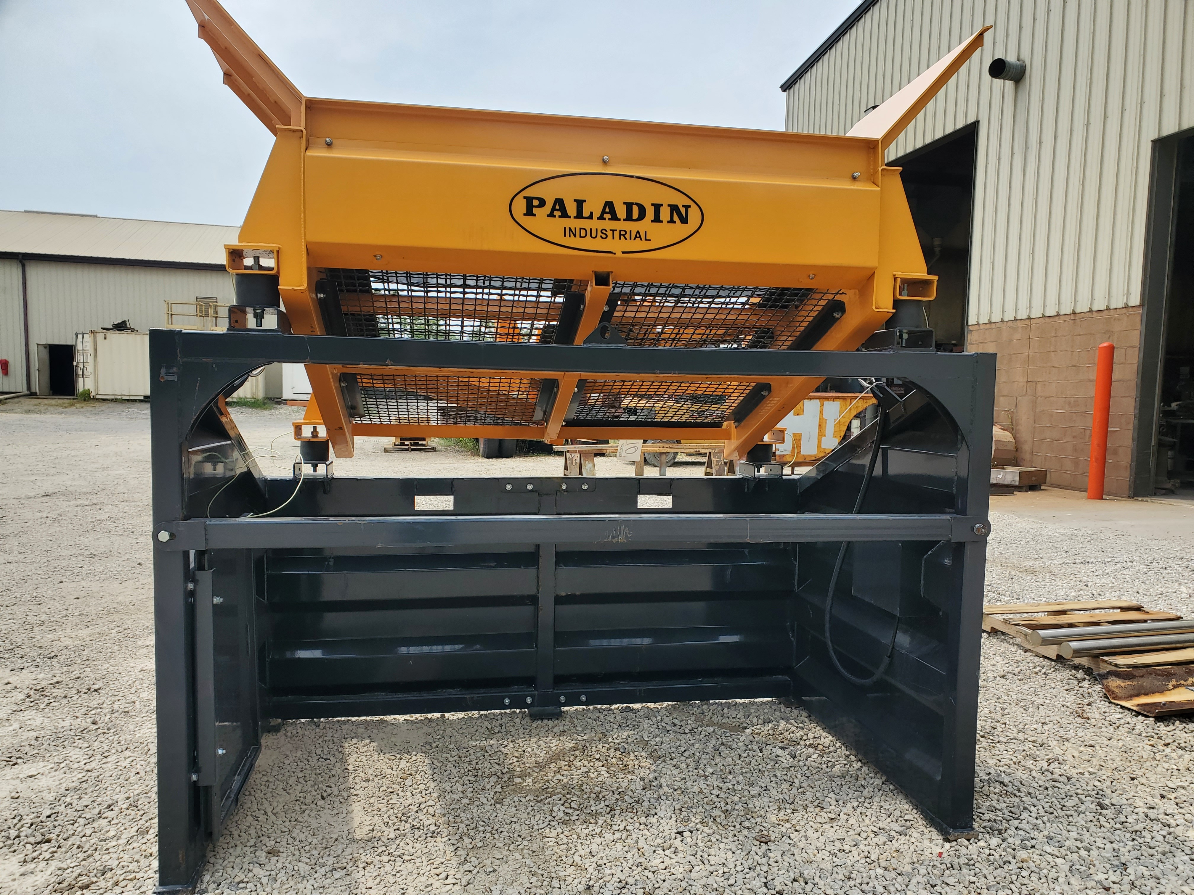 PALADIN US70 TOPSOIL & ROCK SCREENER