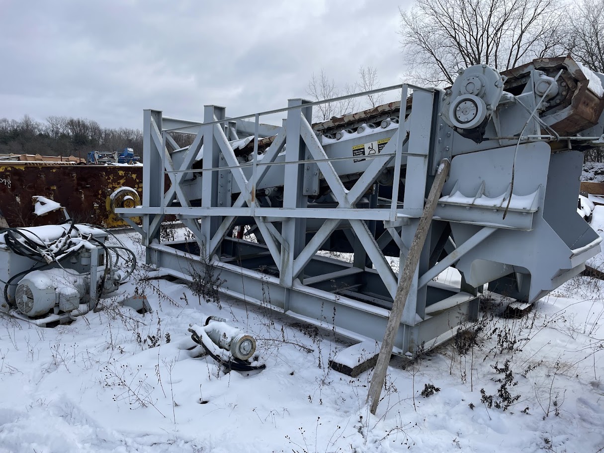 PIONEER UNIVERSAL 16 X 36 HOPPER APRON FEEDER