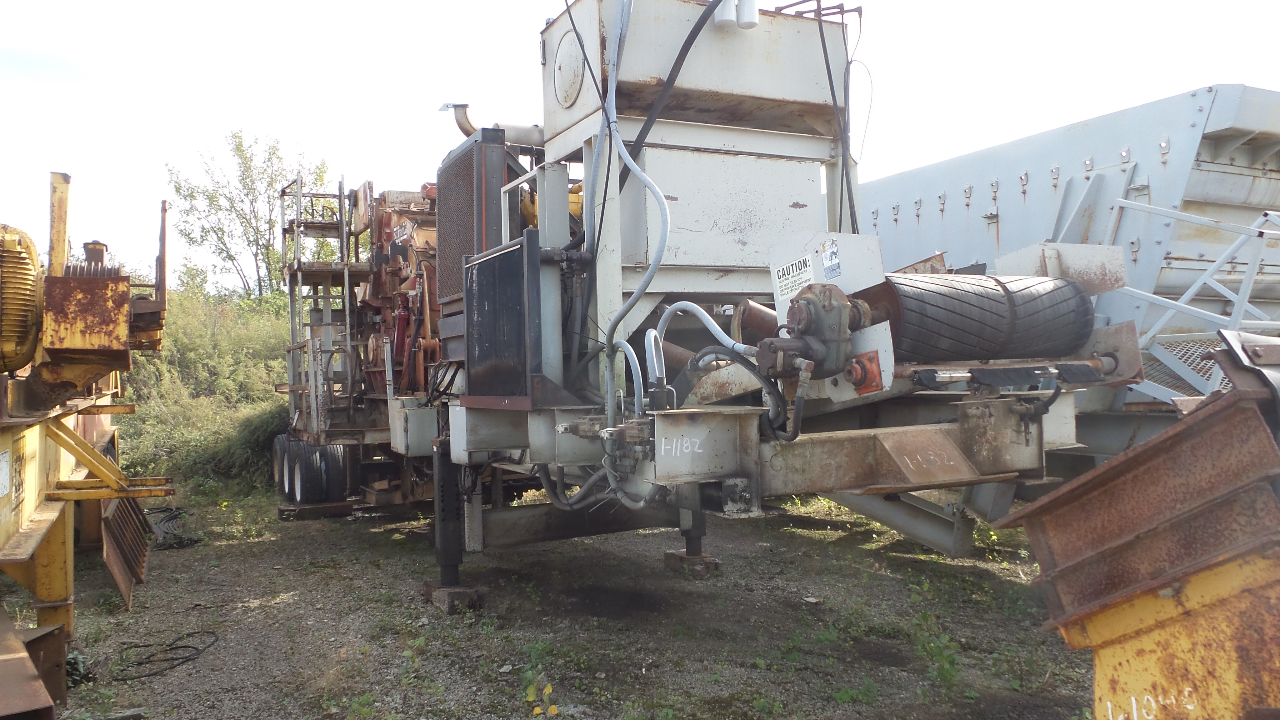 PORTABLE IMPACT CRUSHER CARRIER