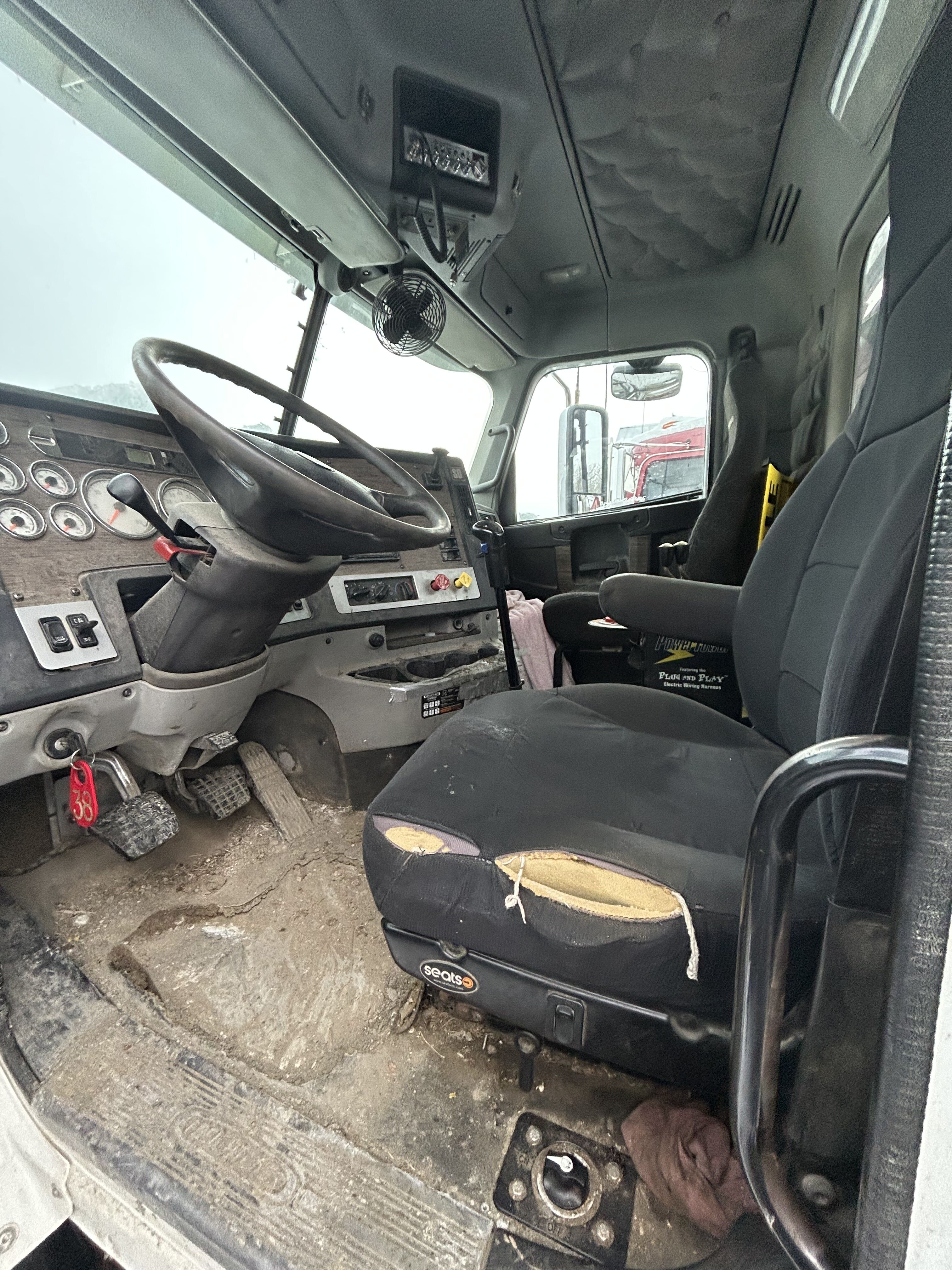 Freightliner Roll Off Truck