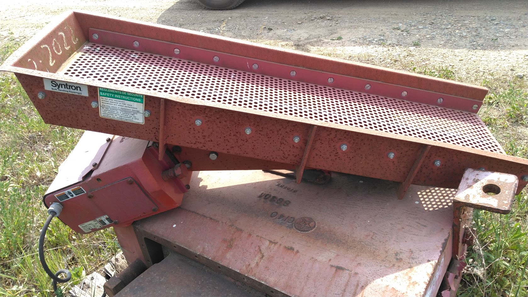 SYNTRON VIBRATORY FEEDER