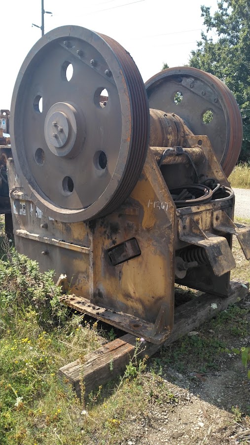 2008 TRIO 24 X 36 SKID MOUNTED JAW WITH FEEDER