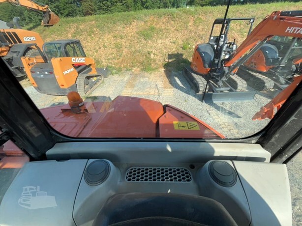 2017 HITACHI ZX75US-5B