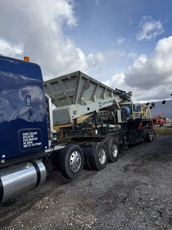 2019 LIPPMANN LC200IOW