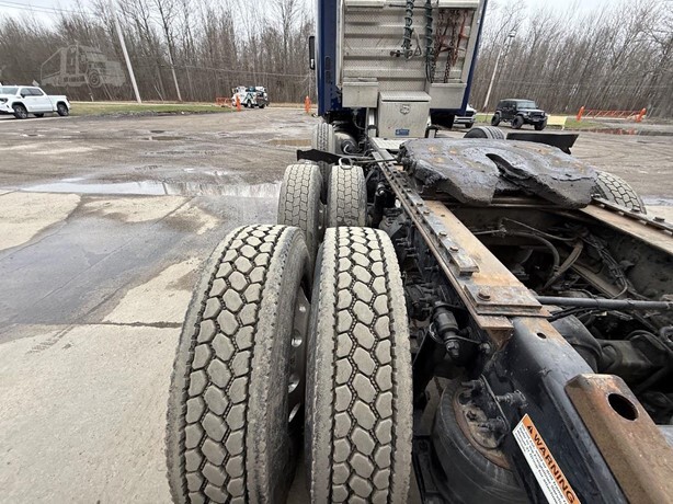 2021 FREIGHTLINER 122SD