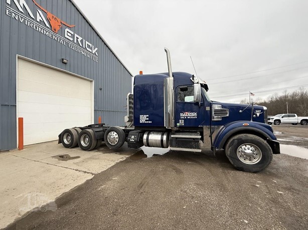 2021 FREIGHTLINER 122SD