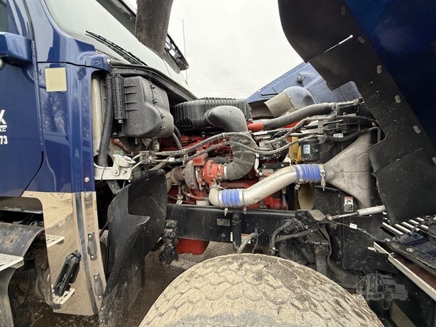 2021 FREIGHTLINER 122SD