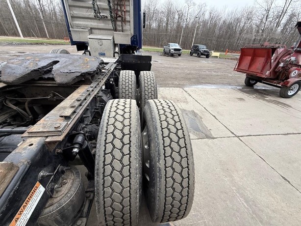 2021 FREIGHTLINER 122SD