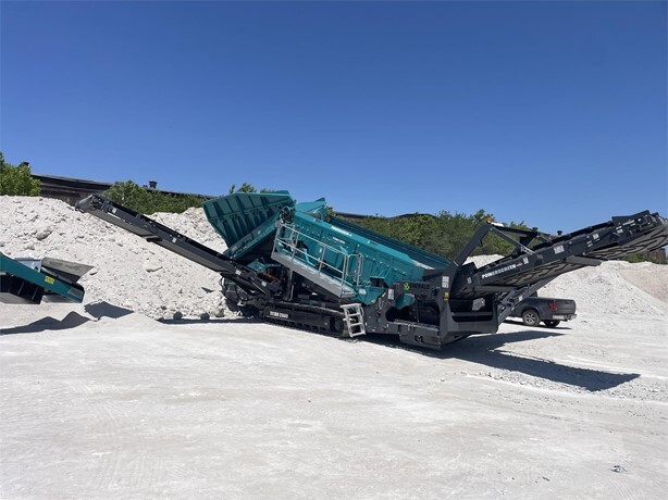 2022 POWERSCREEN TITAN 2300