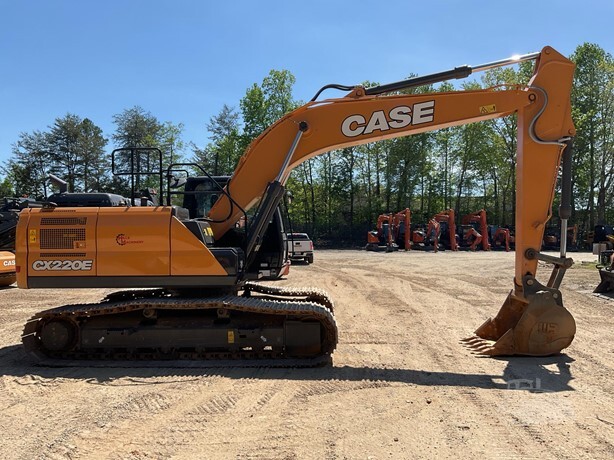 2023 CASE CX220E