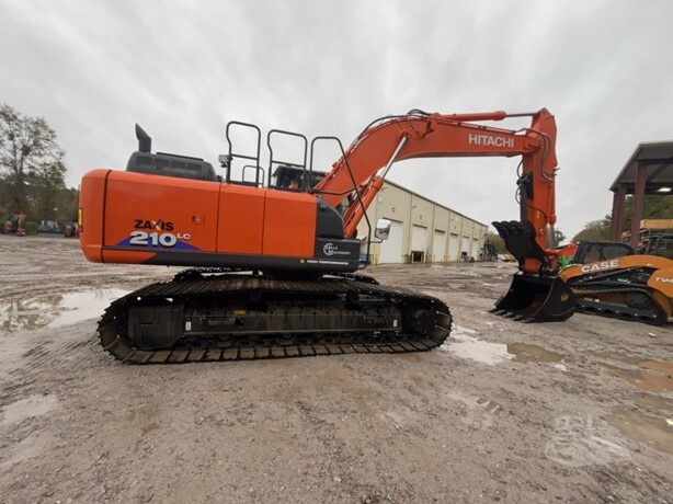 2023 HITACHI ZX210 LC-6