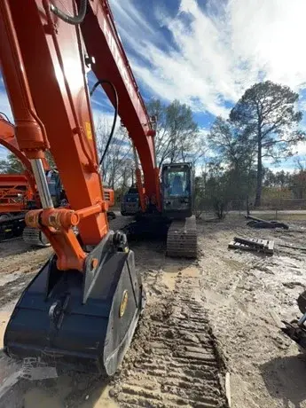2023 HITACHI ZX210 LC-6