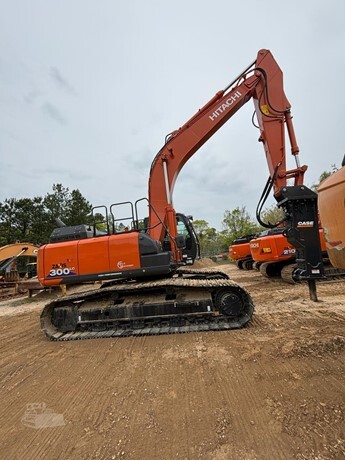 2023 HITACHI ZX300 LC-6