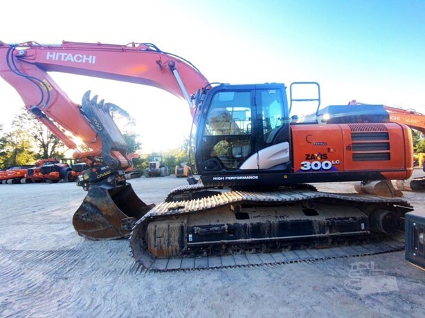 2023 HITACHI ZX300 LC-6