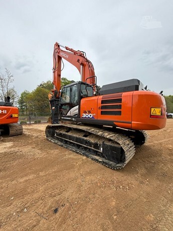 2023 HITACHI ZX300 LC-6