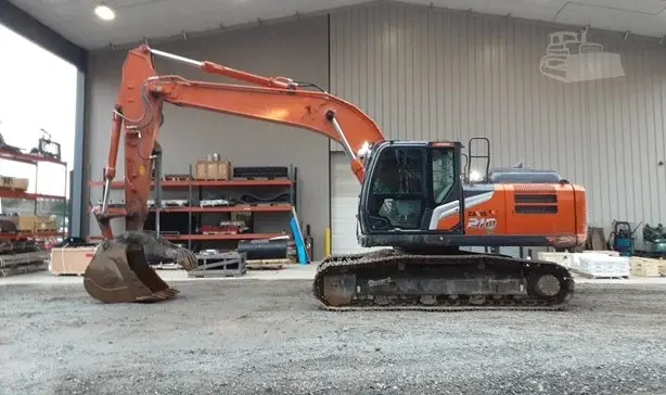 2024 HITACHI ZX210 LC-7H