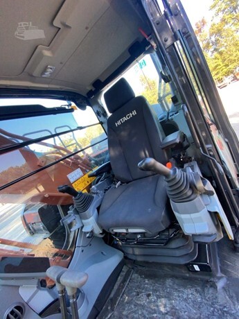 2024 HITACHI ZX210 LC-7H