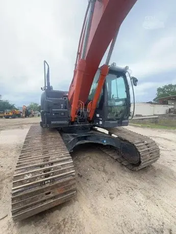 2024 HITACHI ZX210 LC-7H