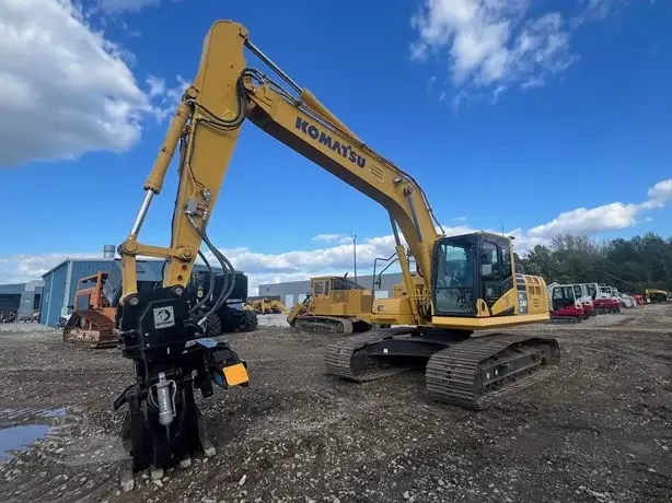 KOMATSU PC240 LC-11