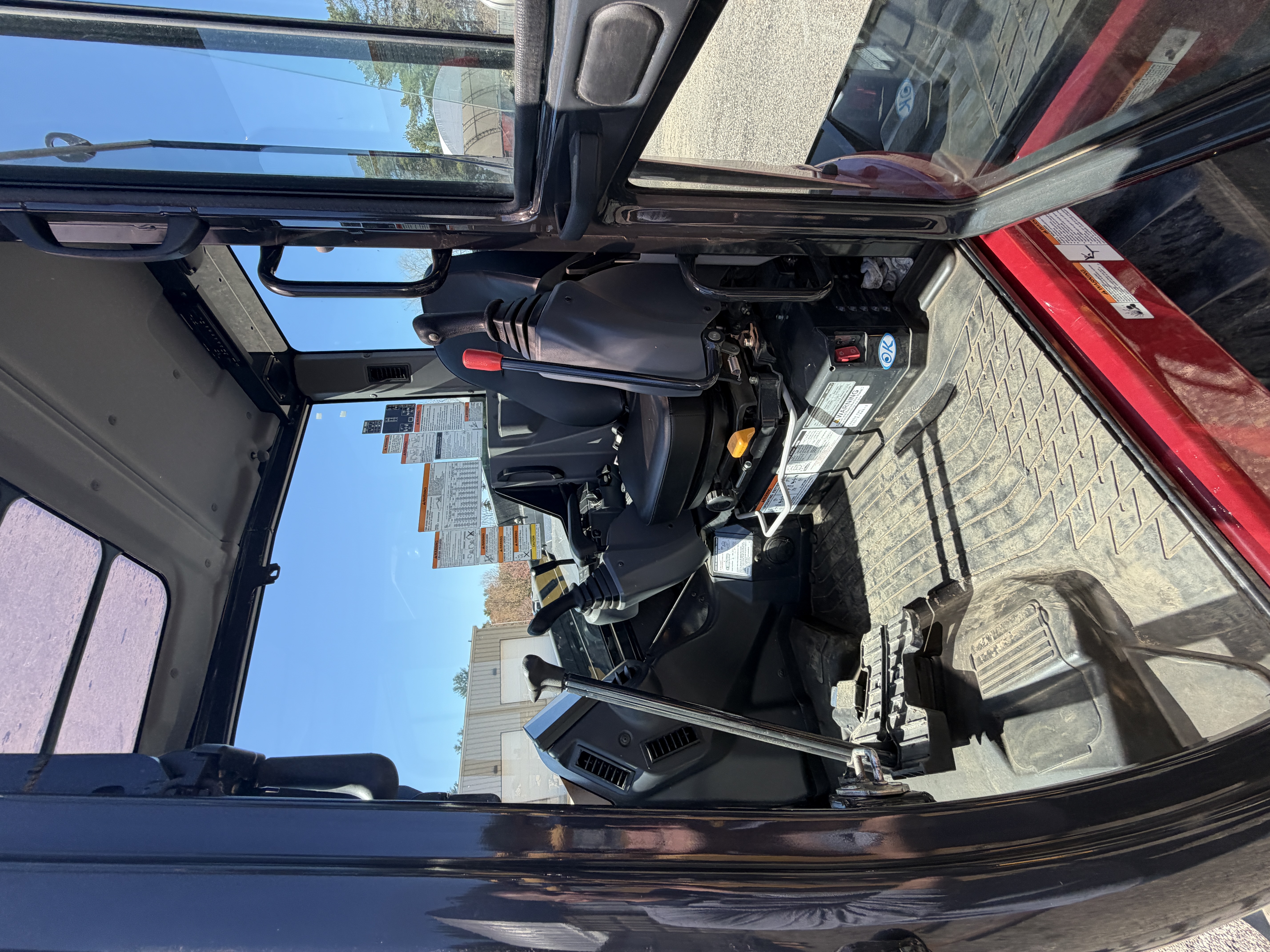 Yanmar ViO100 Compact Excavator — 130.9 Hours, Thumb + 2 Buckets