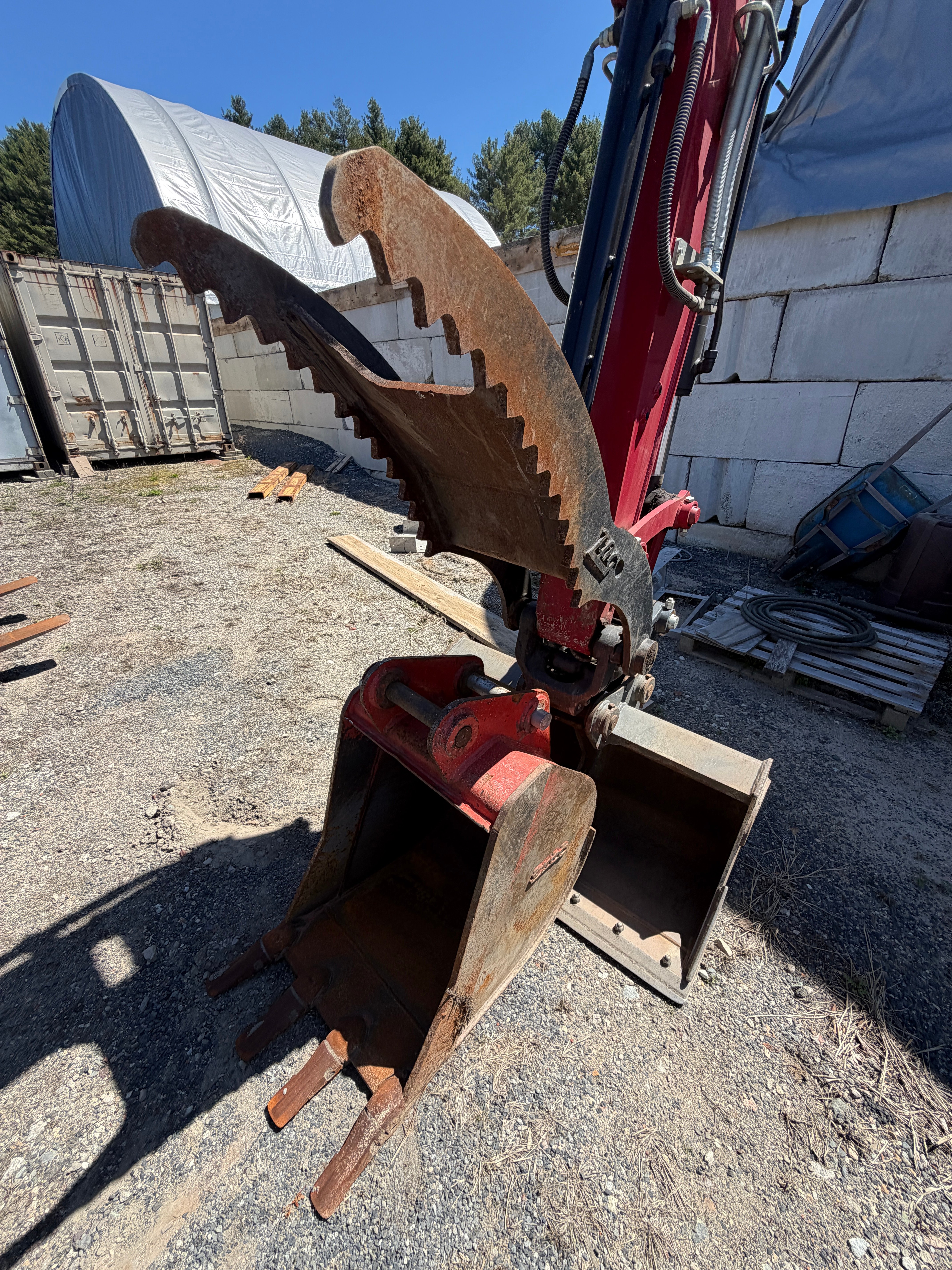 Yanmar ViO100 Compact Excavator — 130.9 Hours, Thumb + 2 Buckets