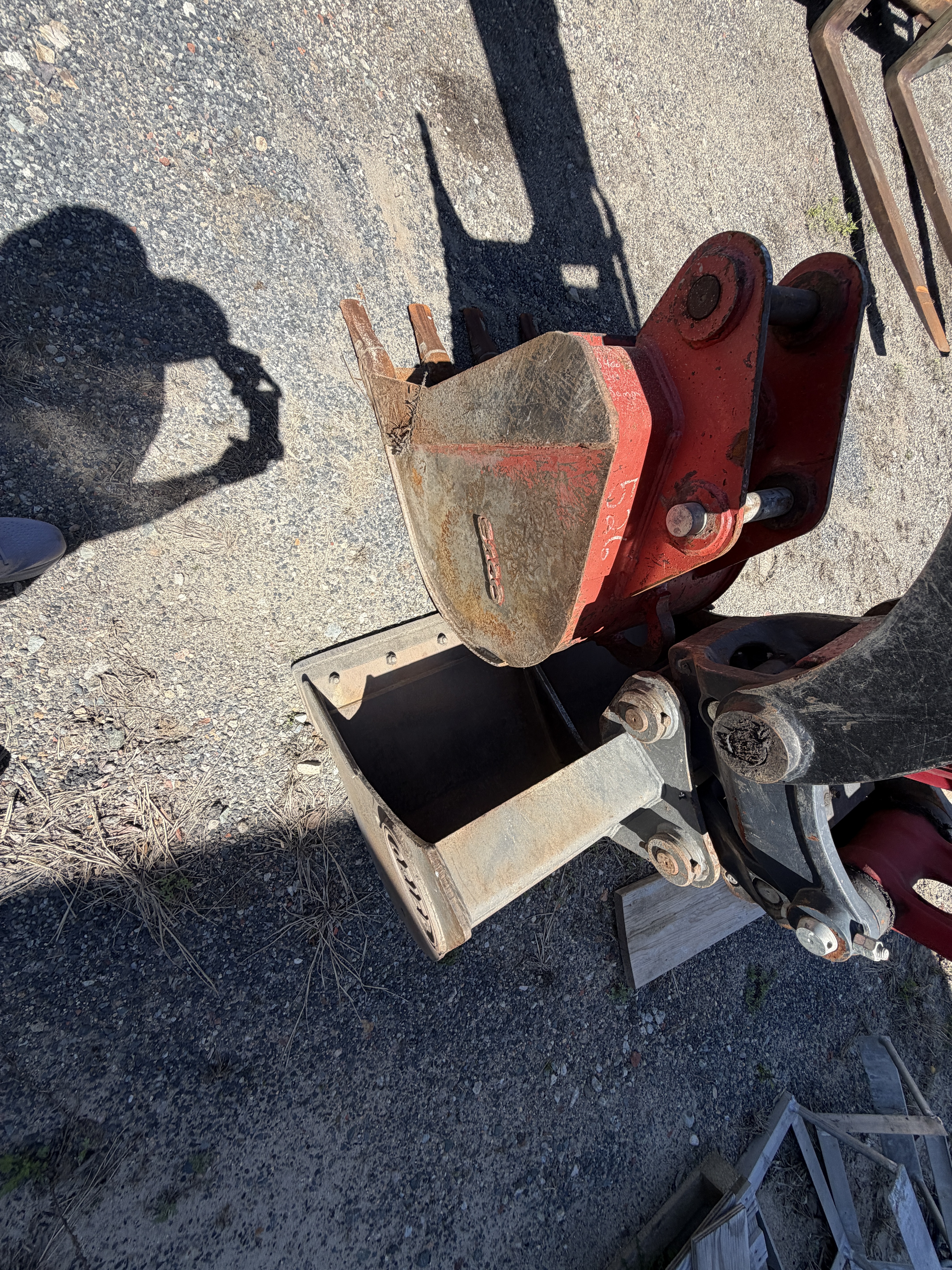 Yanmar ViO100 Compact Excavator — 130.9 Hours, Thumb + 2 Buckets