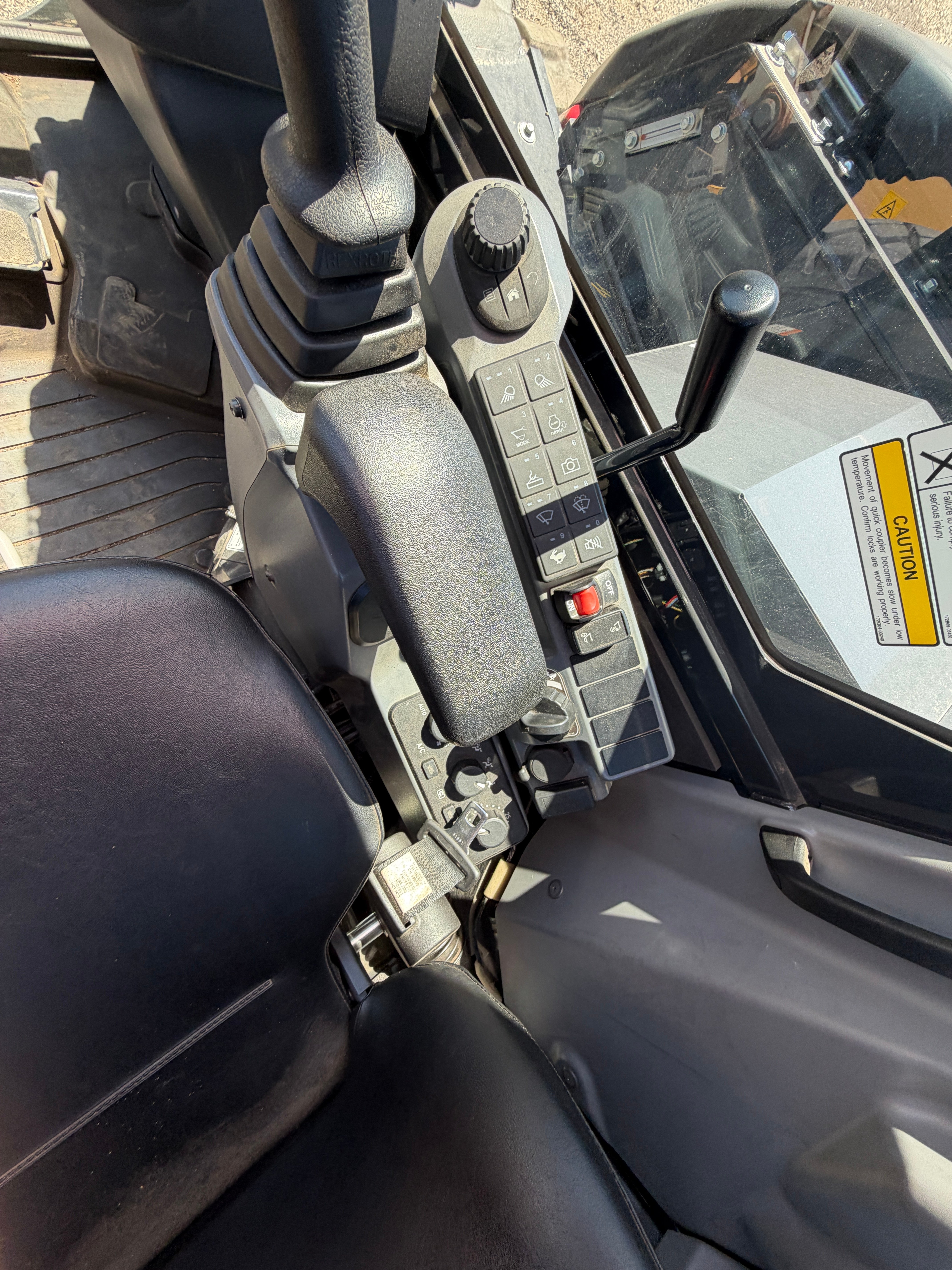 Yanmar ViO100 Compact Excavator — 130.9 Hours, Thumb + 2 Buckets