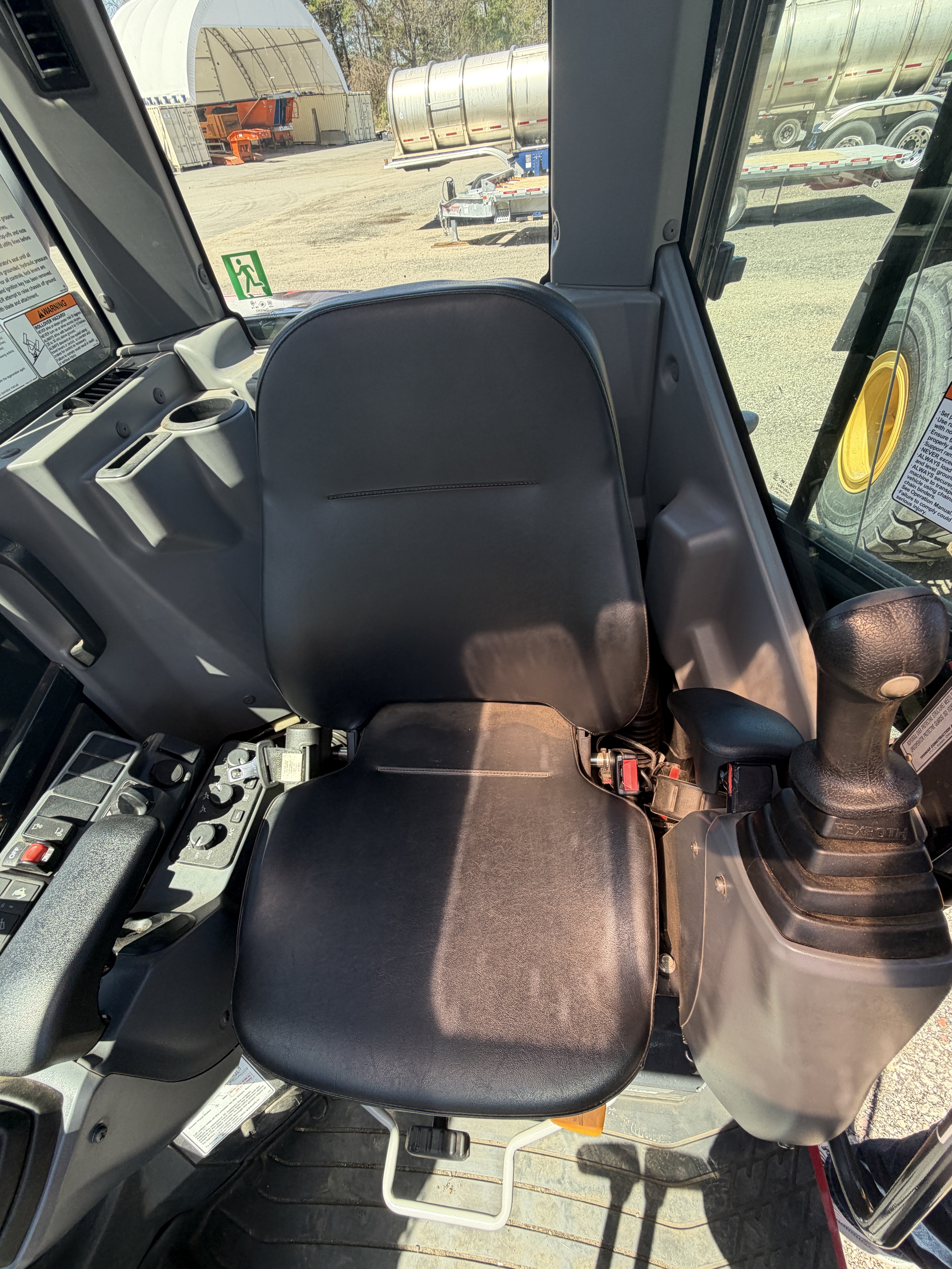 Yanmar ViO100 Compact Excavator — 130.9 Hours, Thumb + 2 Buckets