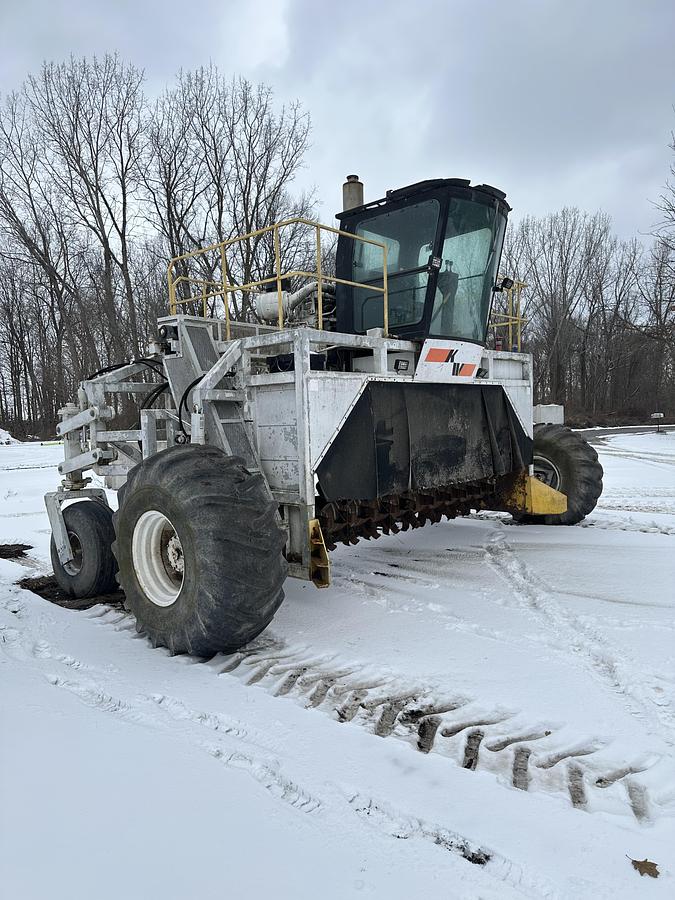 1999 KW 614