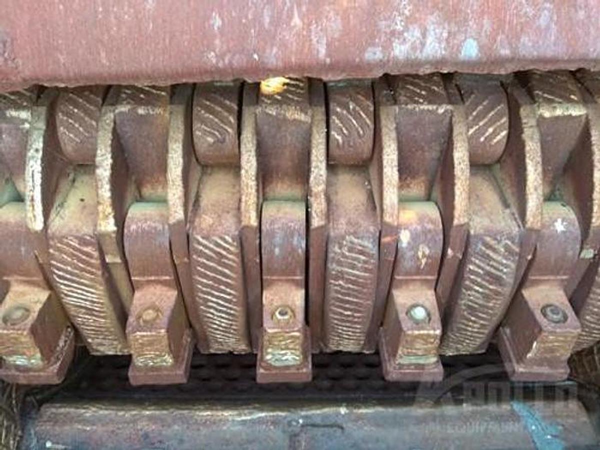 1994 Peterson Pacific HC4400 Horizontal Grinder