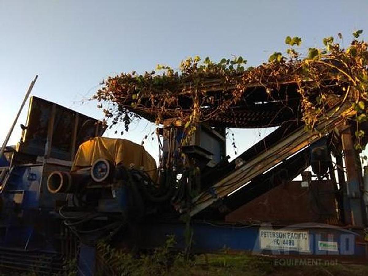 1994 Peterson Pacific HC4400 Horizontal Grinder