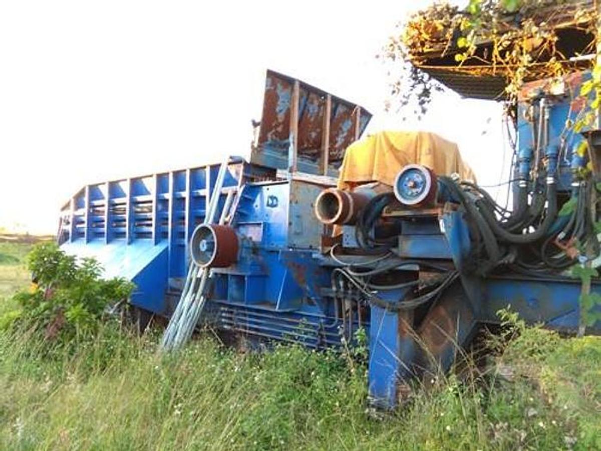 1994 Peterson Pacific HC4400 Horizontal Grinder