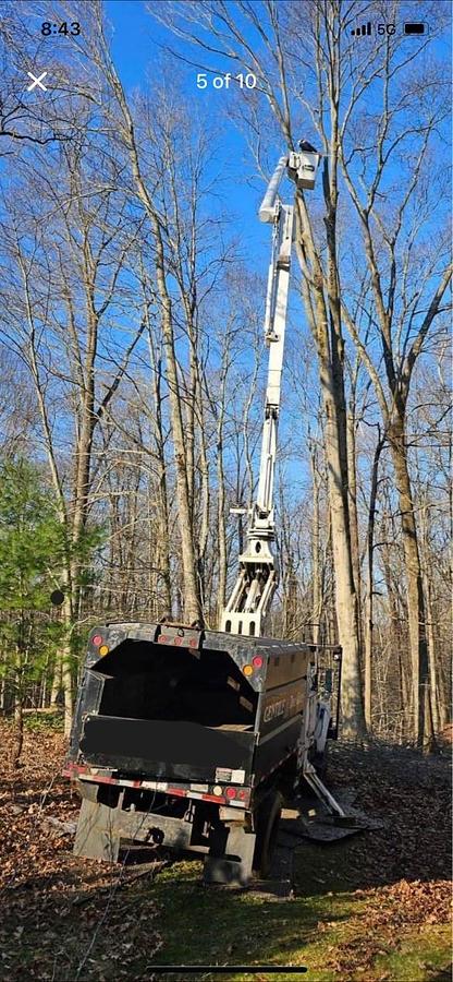 2004 Ford F 750 Altec 75' Boom Lift